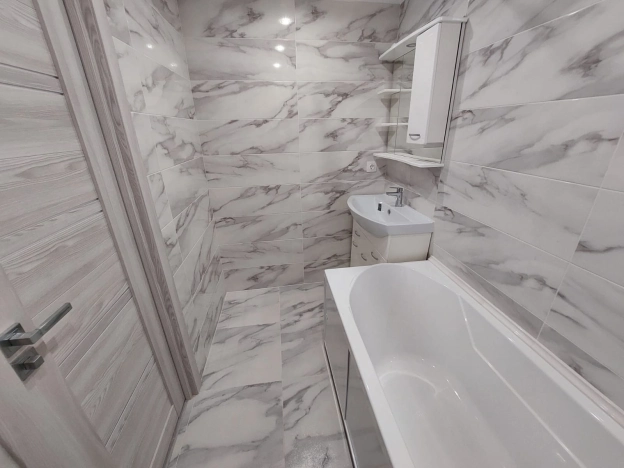 Купить трехкомнатную квартиру в Пушкине. Вариант № 8348, 16, площадь -  квм, цена 9800000 рублей