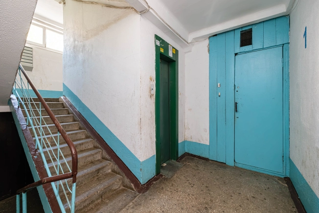 Купить трехкомнатную квартиру на улице Жилмассив в Новосибирской области. Вариант № 8969670, 17, площадь -  квм, цена 5600000 рублей