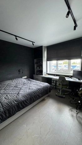 Купить трехкомнатную квартиру на улице Красный проспект в Новосибирске. Вариант № 2073470, 10, площадь -  квм, цена 18500000 рублей