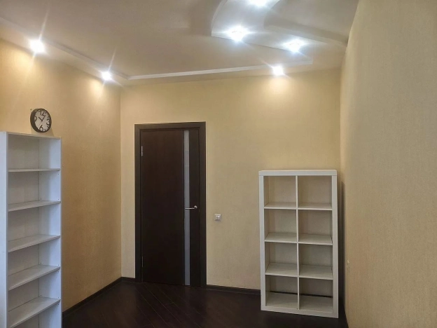 Купить трехкомнатную квартиру в районе Кировский в Ростове-на-Дону. Вариант № 2727502, 5, площадь -  квм, цена 13000000 рублей