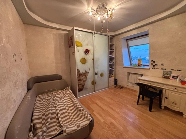 Купить квартиру у метро Бунинская аллея в Москве. Вариант № 7976104, 4, площадь -  квм, цена 56200000 рублей