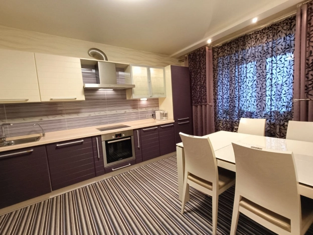 Купить трехкомнатную квартиру в Воронеже. Вариант № 9365145, 5, площадь - квм, цена 12000000 рублей