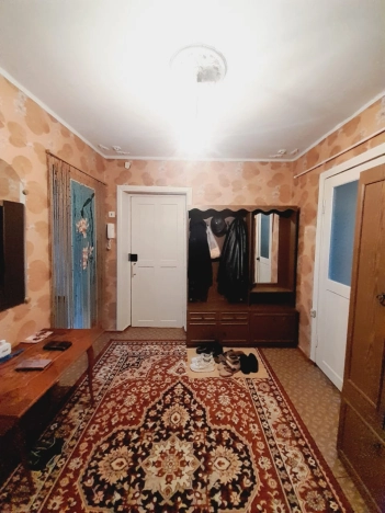 Купить трехкомнатную квартиру на улице 6-я Линия в Ростовской области. Вариант № 4884180, 13, площадь -  квм, цена 4500000 рублей