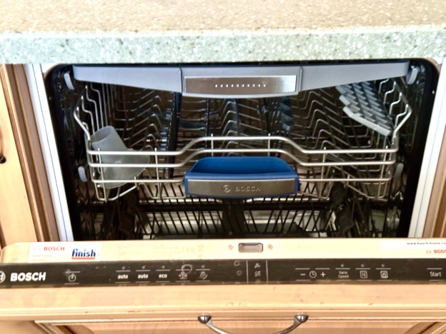 Купить двухкомнатную квартиру на улице имени Калинина в Краснодаре. Вариант № 2805, 12, площадь -  квм, цена 11500000 рублей