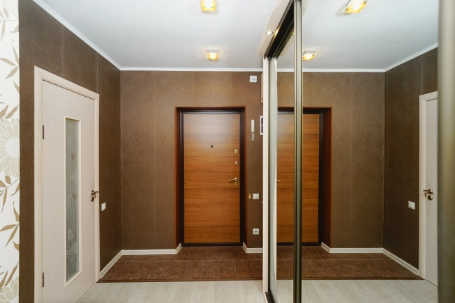 Купить однокомнатную квартиру в Омске. Вариант № 41010, 14, площадь -  квм, цена 5400000 рублей