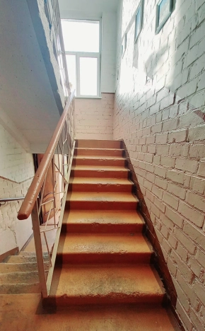 Купить двухкомнатную квартиру на вторичке на улице Центральная в Калининградской области. Вариант № 18480, 23, площадь -  квм, цена 2800000 рублей