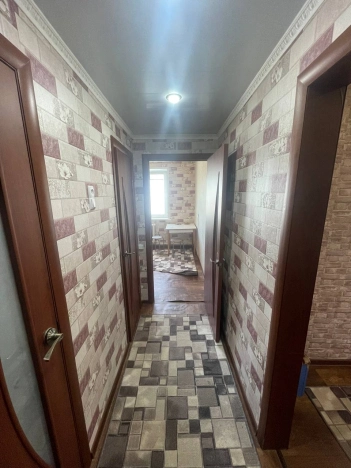 Купить двухкомнатную квартиру в Саратовской области. Вариант № 26857, 4, площадь - квм, цена 800000 рублей