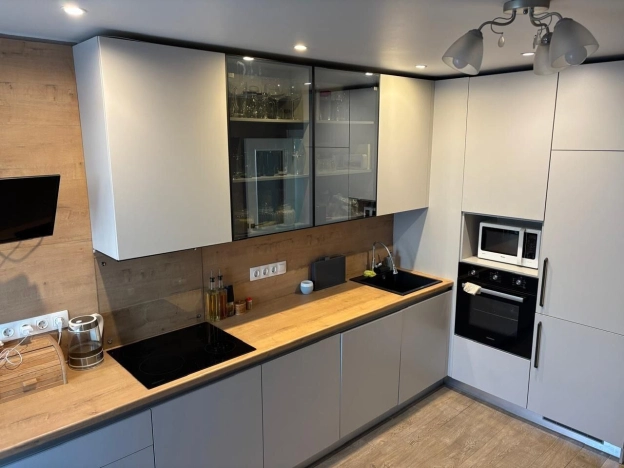 Купить двухкомнатную квартиру в районе Приморский в Санкт-Петербурге. Вариант № 45636, 4, площадь -  квм, цена 12990000 рублей