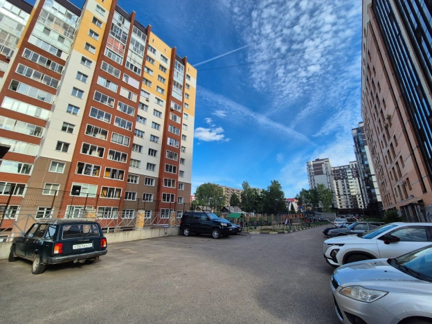 Купить однокомнатную квартиру в Сыктывкаре. Вариант № 59891, 17, площадь -  квм, цена 5150000 рублей