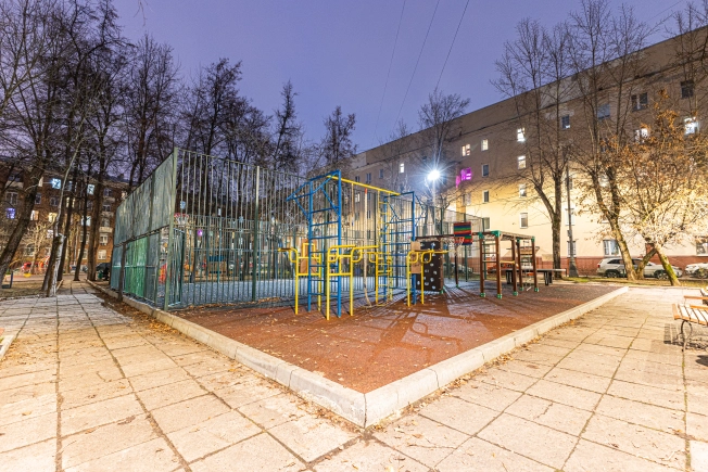 Купить трехкомнатную квартиру на улице Илимская в Москве. Вариант № 10214719, 35, площадь - квм, цена 32000000 рублей