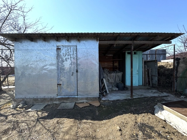 Купить дом на улице Почтовая в Приморском крае. Вариант № 15538, 25, площадь - квм, цена 7600000 рублей