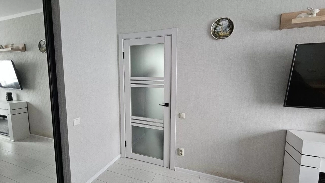 Купить однокомнатную квартиру в Ростовской области. Вариант № 10026293, 9, площадь -  квм, цена 5950000 рублей