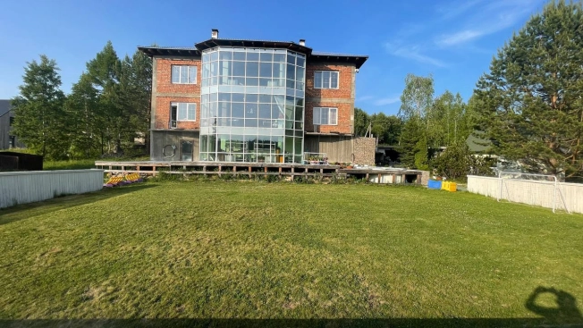 Купить дом на улице Кольцевая в Иркутской области. Вариант № 26420, 2, площадь - квм, цена 27500000 рублей