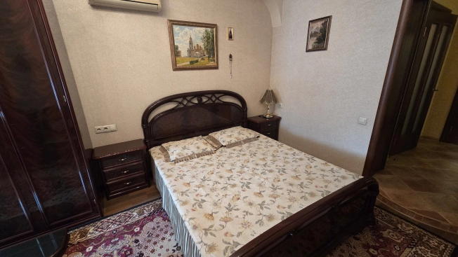 Купить трехкомнатную квартиру в Новосибирске. Вариант № 8665705, 9, площадь -  квм, цена 12500000 рублей