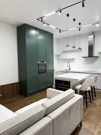 Купить квартиру в Москве. Вариант № 10058076, 7, площадь -  квм, цена 81999000 рублей