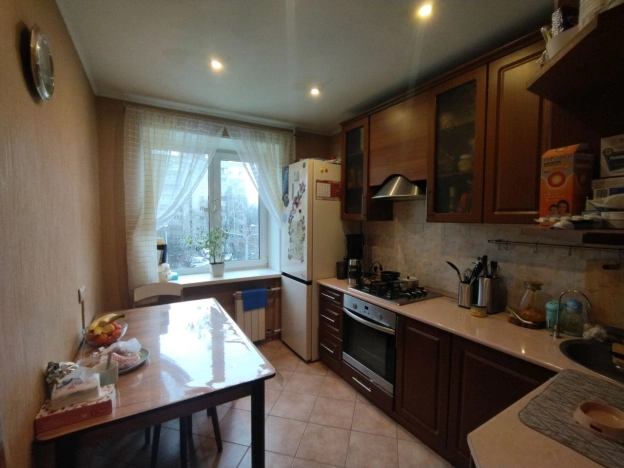 Купить трехкомнатную квартиру на улице Любучанский переулок в Москве. Вариант № 9980713, 2, площадь -  квм, цена 8300000 рублей