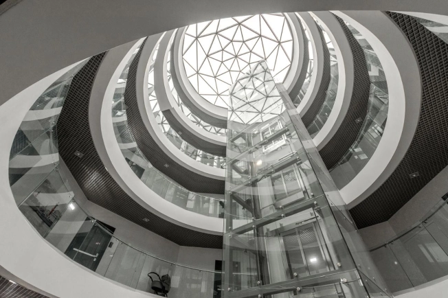 Купить трехкомнатную квартиру на улице Московское шоссе в Санкт-Петербурге. Вариант № 33660, 36, площадь -  квм, цена 59500000 рублей