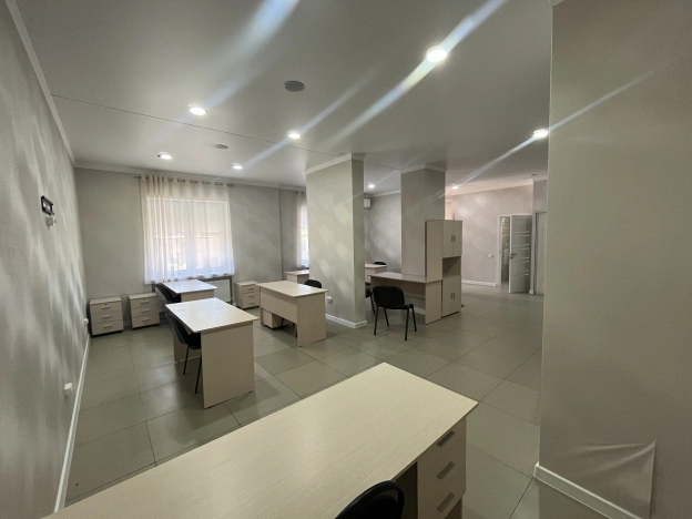 Снять коммерческую недвижимость в Ростове-на-Дону. Вариант № 3474394, 10, площадь -  квм, цена 100000 рублей