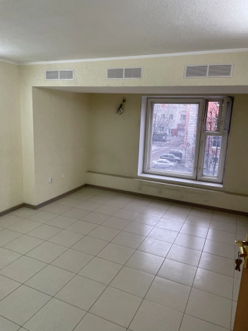 Купить коммерческую недвижимость свободного назначения в Сыктывкаре. Вариант № 3926, 1, площадь -  квм, цена 5830000 рублей