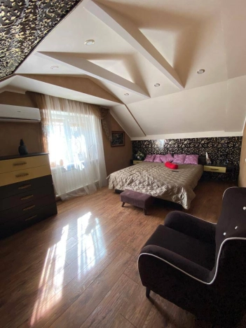 Купить дом в районе Пролетарский в Ростове-на-Дону. Вариант № 529775, 9, площадь -  квм, цена 22900000 рублей