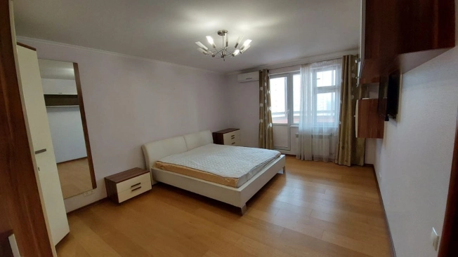 Купить двухкомнатную квартиру на вторичке в Москве. Вариант № 9556603, 10, площадь -  квм, цена 17000000 рублей