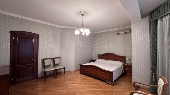 Купить квартиру в Москве. Вариант № 10619257, 30, площадь -  квм, цена 110000000 рублей