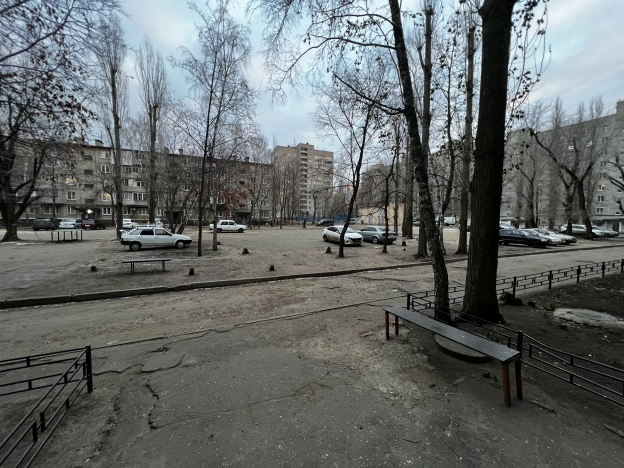 Купить квартиру на вторичке на улице Южно-Моравская в Воронеже. Вариант № 19455, 14, площадь -  квм, цена 3899000 рублей