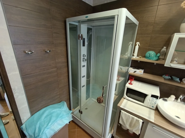 Купить коммерческую недвижимость свободного назначения в Сыктывкаре. Вариант № 59679, 8, площадь -  квм, цена 3650000 рублей