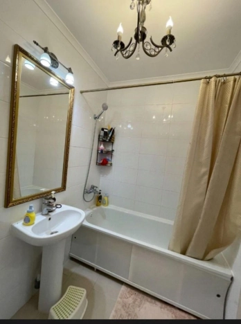 Купить трехкомнатную квартиру на улице Мустая Карима в Москве. Вариант № 10711804, 3, площадь - квм, цена 19900000 рублей