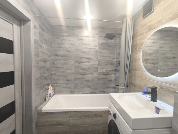 Снять квартиру в Тобольске. Вариант № 10156592, 15, площадь -  квм, цена 45000 рублей