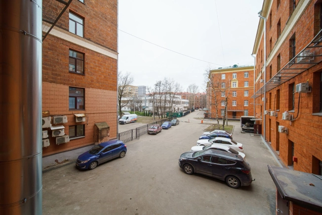 Купить квартиру в Москве. Вариант № 9891425, 9, площадь -  квм, цена 8200000 рублей