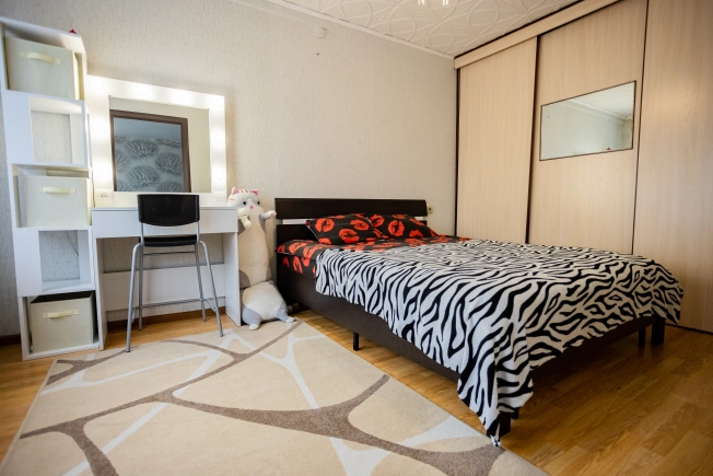 Купить трехкомнатную квартиру в Омске. Вариант № 2892536, 7, площадь -  квм, цена 4400000 рублей