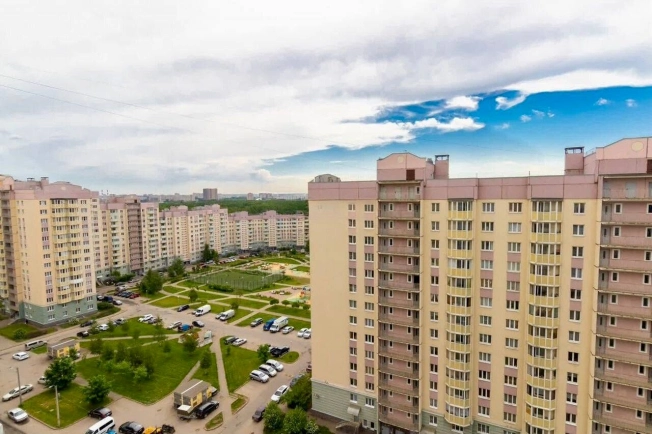 Купить трехкомнатную квартиру на улице Малоохтинский проспект в Санкт-Петербурге. Вариант № 6965550, 24, площадь -  квм, цена 14400000 рублей