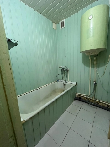 Купить трехкомнатную квартиру на улице Молодёжная в Вологодской области. Вариант № 20746, 6, площадь -  квм, цена 1160000 рублей