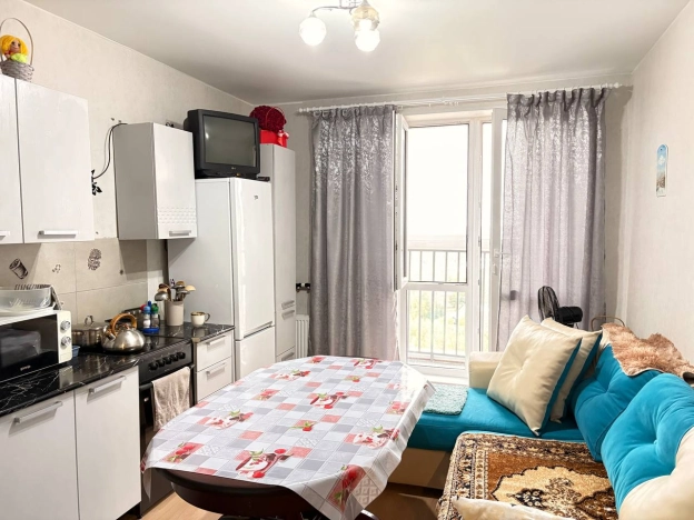 Купить квартиру в Тобольске. Вариант № 2887359, 4, площадь -  квм, цена 6000000 рублей