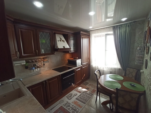 Купить двухкомнатную квартиру на улице Ворошилова в Ижевске. Вариант № 1937, 6, площадь -  квм, цена 5670000 рублей