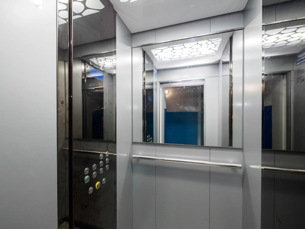 Купить трехкомнатную квартиру в Омске. Вариант № 3994028, 26, площадь -  квм, цена 6900000 рублей