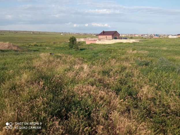 Купить земельный участок на улице Заречная в Республике Калмыкия. Вариант № 7946, 3, площадь -  квм, цена 600000 рублей