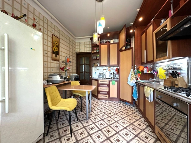 Купить четырехкомнатную квартиру в Иванове. Вариант № 45675, 3, площадь -  квм, цена 11500000 рублей