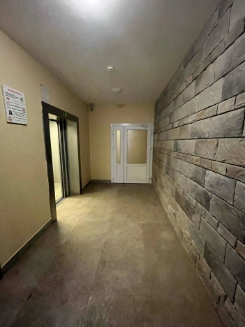 Купить однокомнатную квартиру в Волгограде. Вариант № 9095, 13, площадь -  квм, цена 5000000 рублей