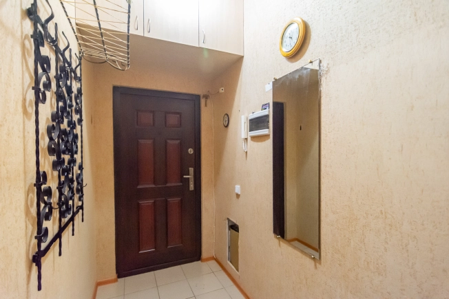 Купить однокомнатную квартиру в Республике Карелия. Вариант № 9488197, 10, площадь -  квм, цена 3500000 рублей