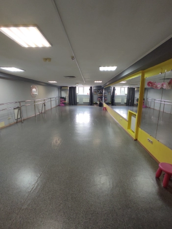 Купить офисы в Омске. Вариант № 57379, 0, площадь -  квм, цена 4400000 рублей