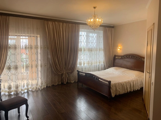 Купить дом в Краснодарском крае. Вариант № 9209925, 10, площадь -  квм, цена 40000000 рублей