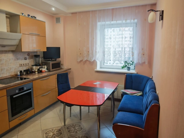 Купить трехкомнатную квартиру на вторичке на улице 9-я Парковая в Москве. Вариант № 10839971, 0, площадь - квм, цена 17500000 рублей