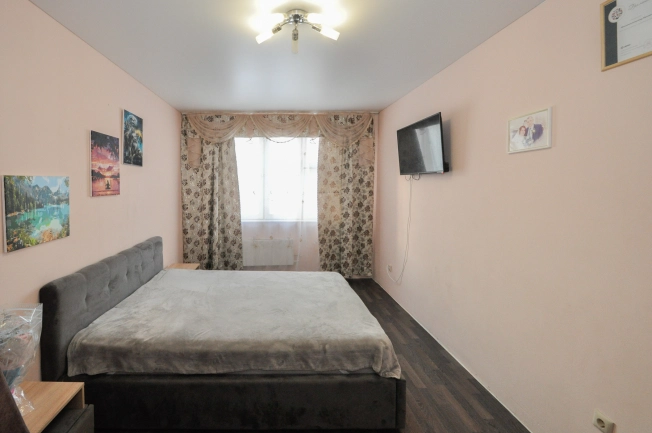 Купить двухкомнатную квартиру на улице Виктора Уса в Новосибирске. Вариант № 21729, 1, площадь -  квм, цена 3400000 рублей