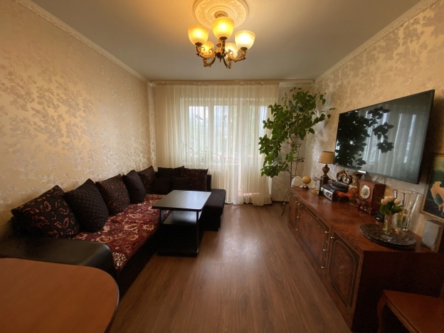 Купить четырехкомнатную квартиру в Владимирской области. Вариант № 7469, 3, площадь -  квм, цена 8260000 рублей