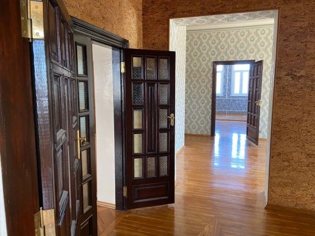 Купить дом на улице Садовая в Алтайском крае. Вариант № 26069, 9, площадь -  квм, цена 69000000 рублей