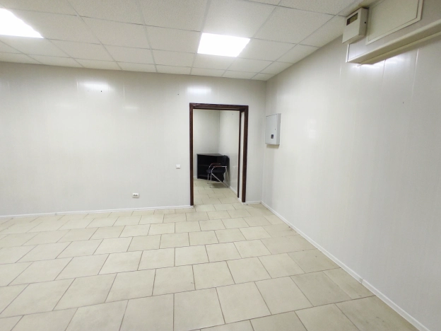 Купить коммерческую недвижимость в Омске. Вариант № 9430371, 5, площадь -  квм, цена 11000000 рублей