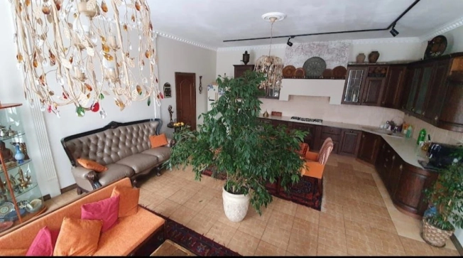 . Вариант № 32369, 19, площадь - 460 квм, цена 11700000 рублей