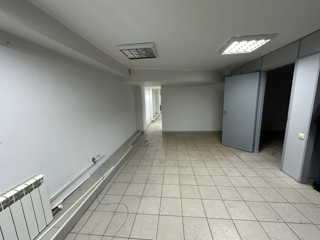 Купить офисы в Сыктывкаре. Вариант № 20752, 20, площадь -  квм, цена 8650000 рублей